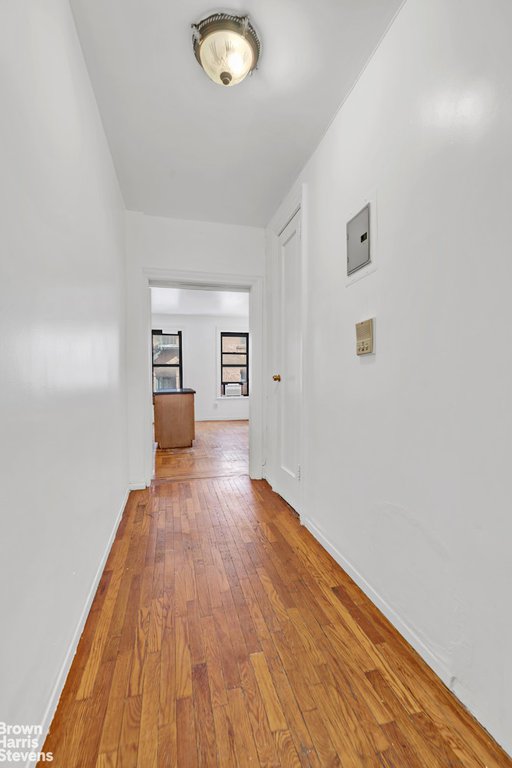 828 Gerard Avenue, Unit 2D photo 5