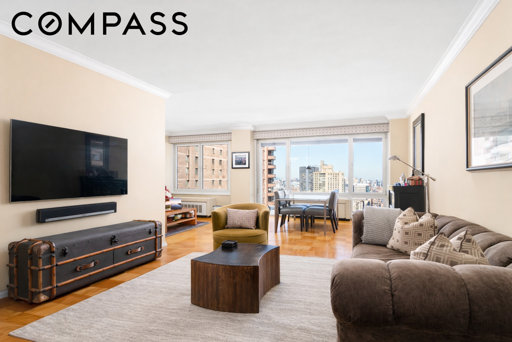50 East 89th Street, Unit 31C photo 3