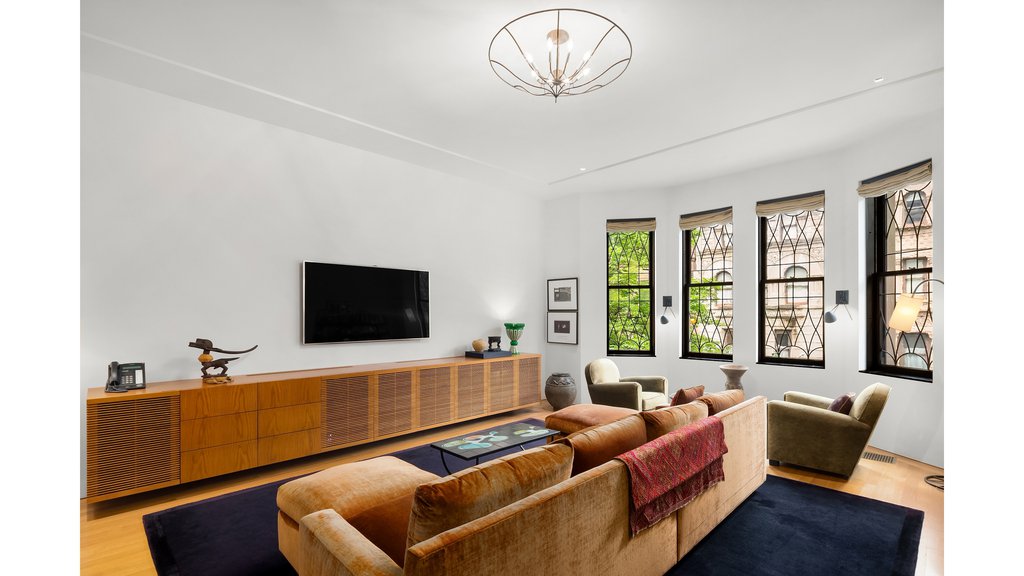 22 East 94th Street – For Sale photo 11