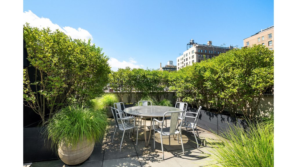 22 East 94th Street – For Sale photo 16