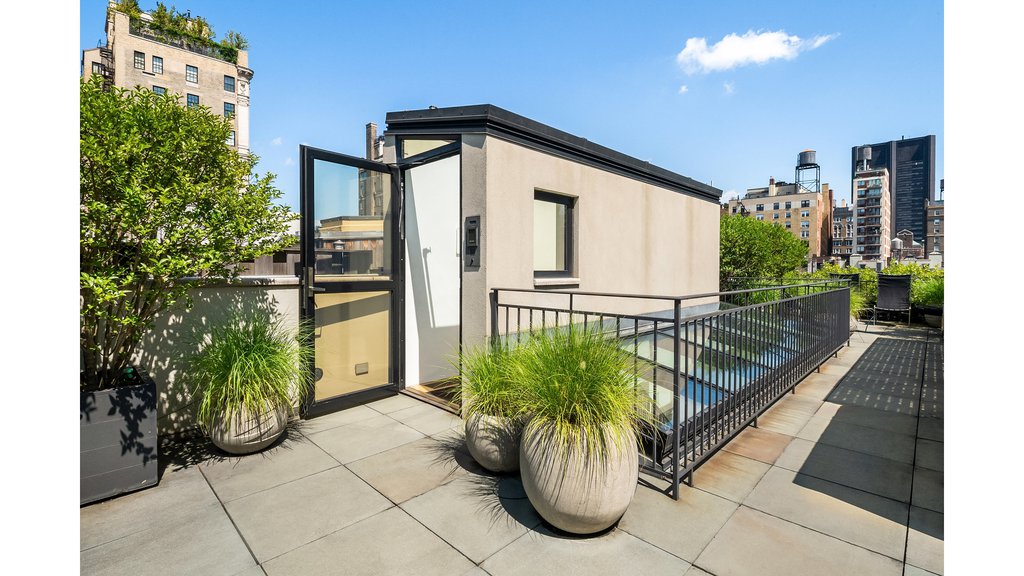 22 East 94th Street – For Sale photo 17