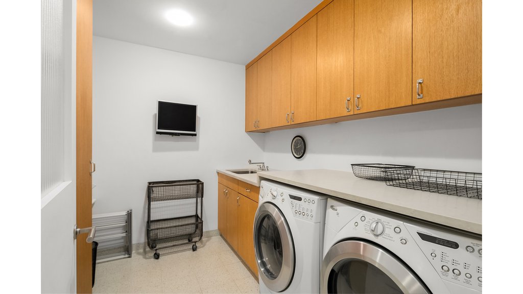 22 East 94th Street – For Sale photo 27