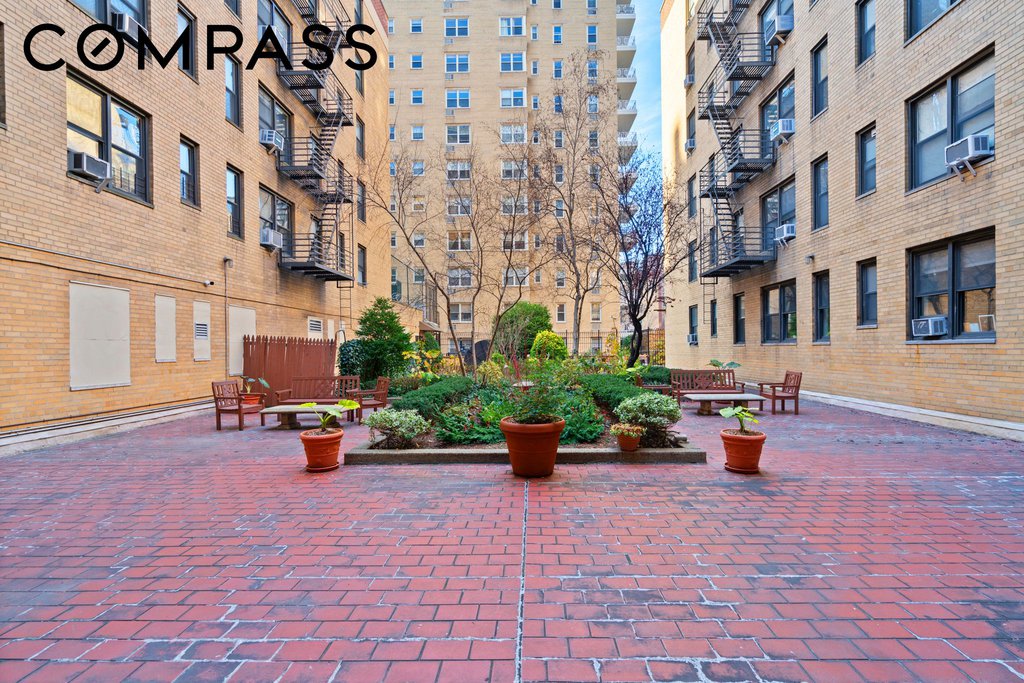 60 East 9th Street, Unit 235 photo 12