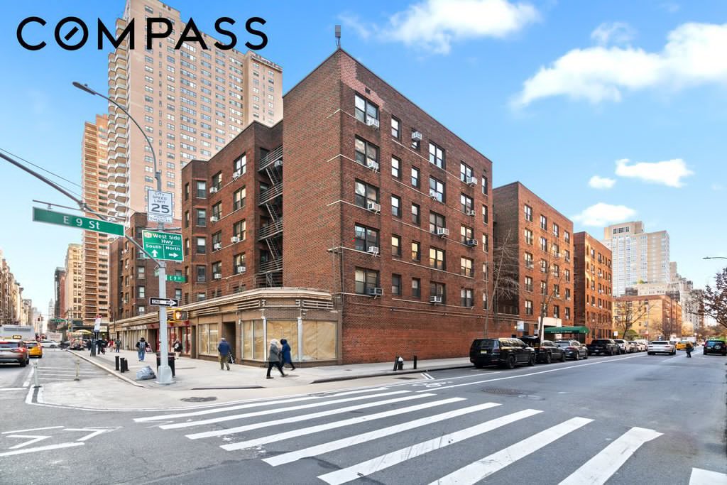 60 East 9th Street, Unit 235 photo 13
