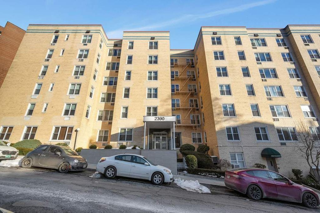 2390 Palisade Avenue, Unit 1G photo 20