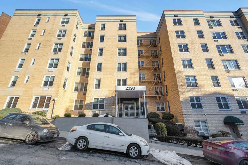 2390 Palisade Avenue, Unit 1G photo 21