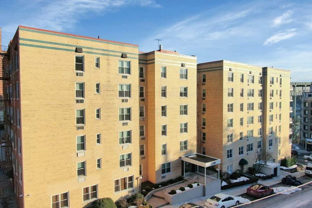2390 Palisade Avenue, Unit 1G photo 25