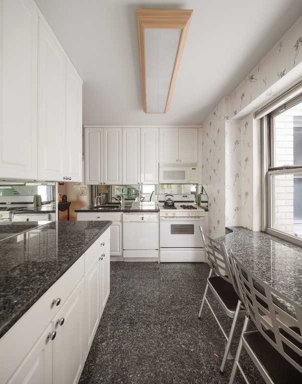 400 East 56th Street, Unit 6B photo 9