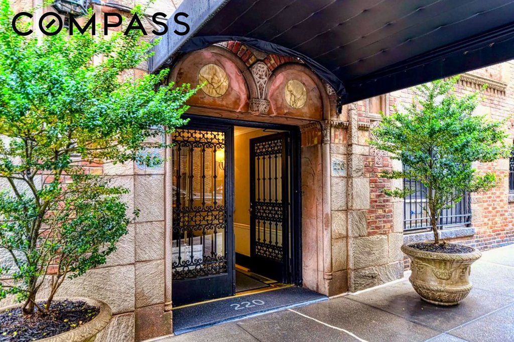 220 East 73rd Street, Unit 1A photo 7