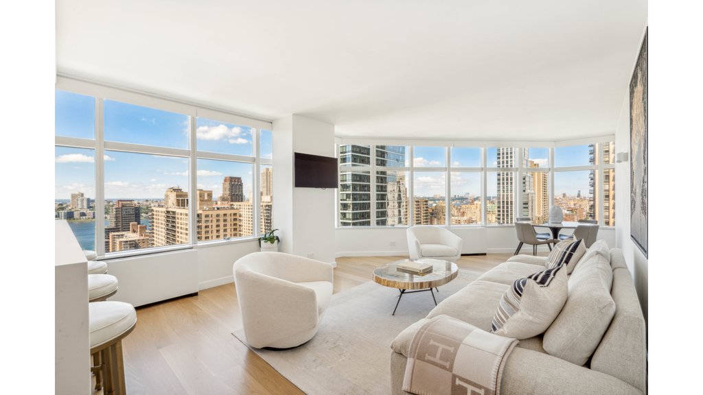 160 West 66th Street, Unit 29B