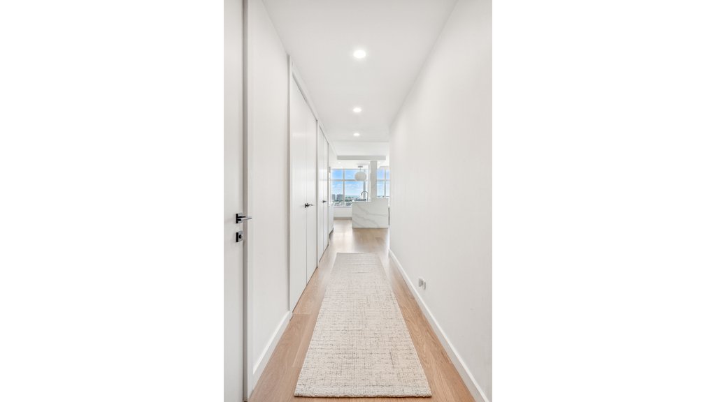 160 West 66th Street, Unit 29B photo 2