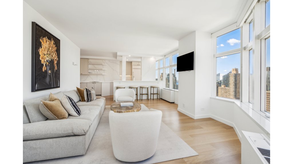 160 West 66th Street, Unit 29B photo 4