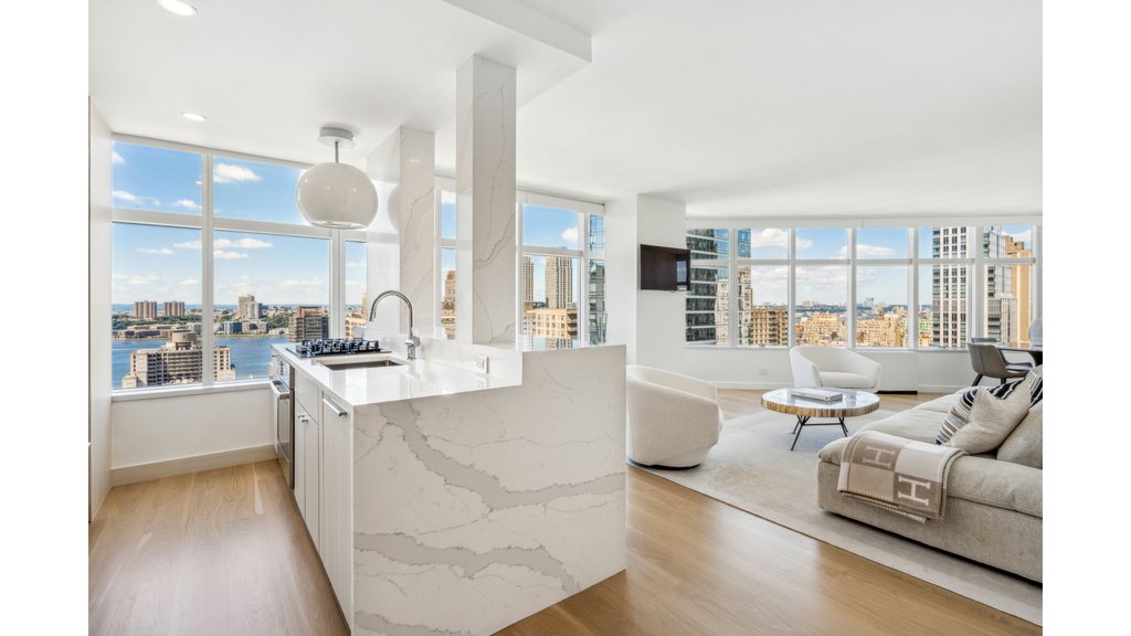 160 West 66th Street, Unit 29B photo 6