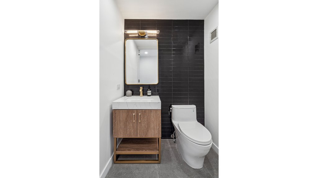 160 West 66th Street, Unit 29B photo 8