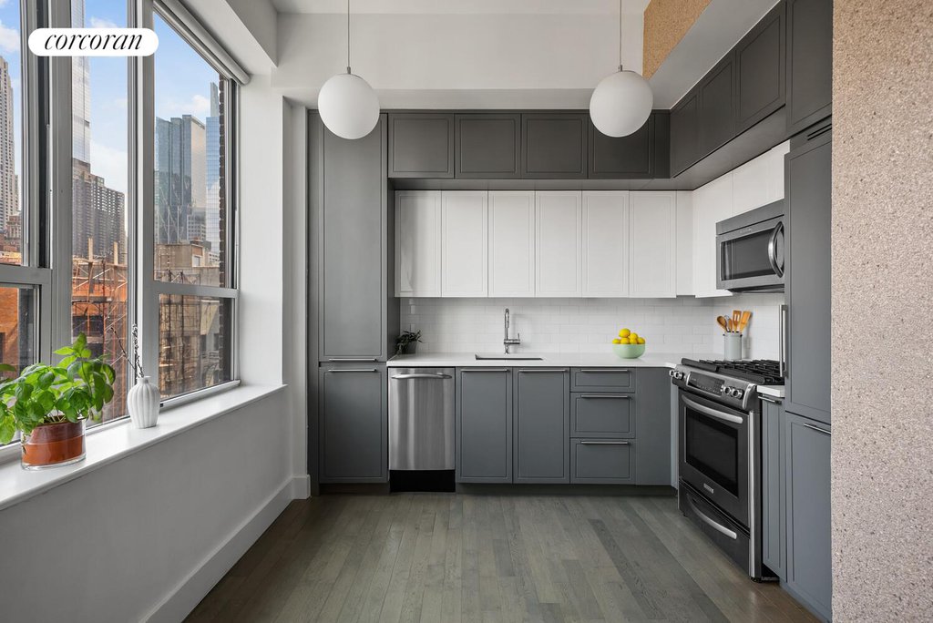 416 West 52nd Street, Unit 600 photo 3