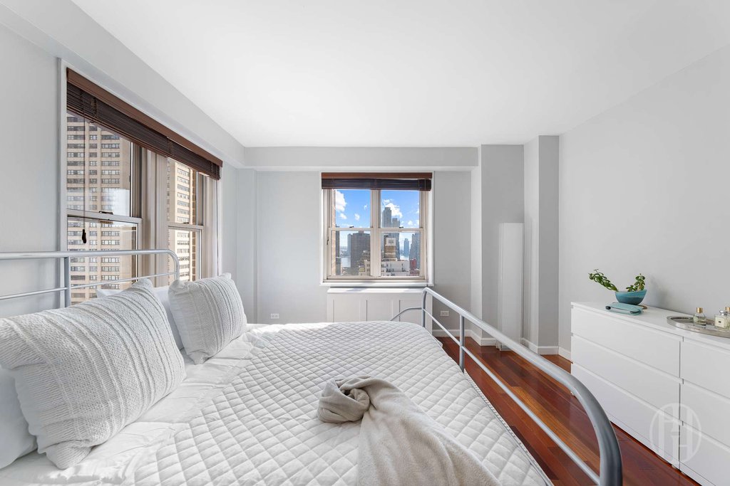 137 East 36th Street, Unit 20C photo 8