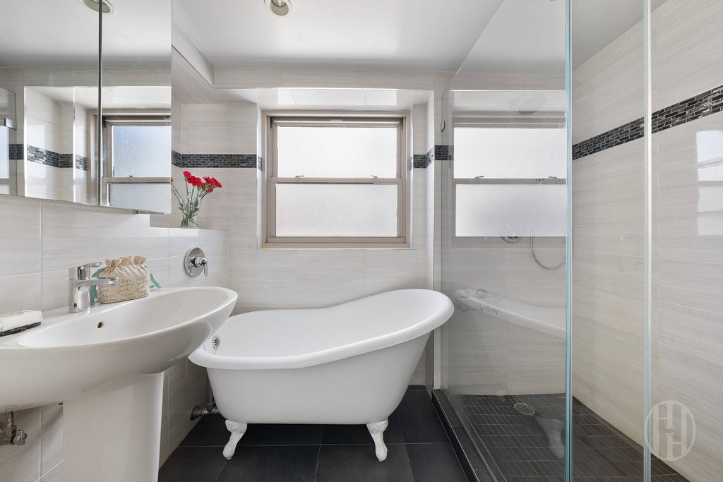 137 East 36th Street, Unit 20C photo 9