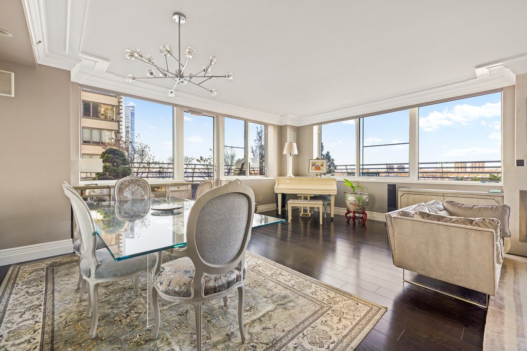 120 Riverside Boulevard, Unit 16HM photo 5