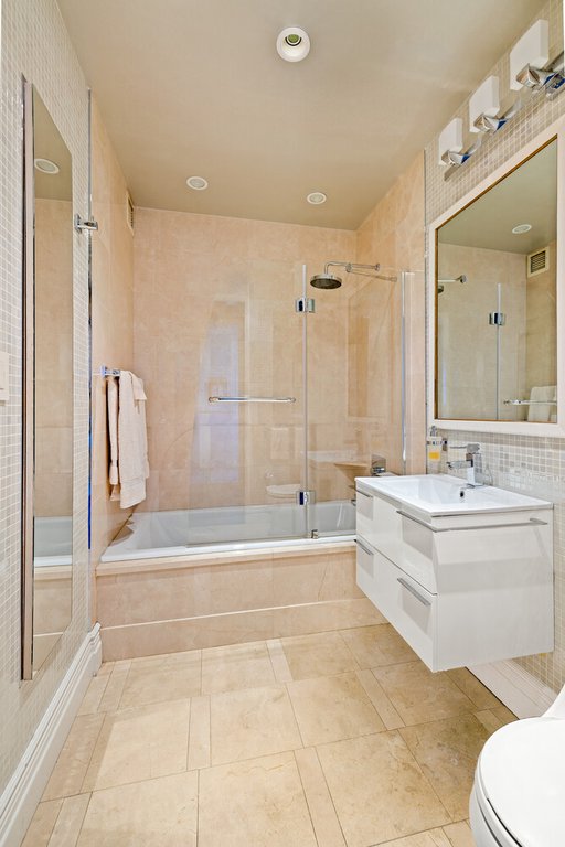 120 Riverside Boulevard, Unit 16HM photo 16