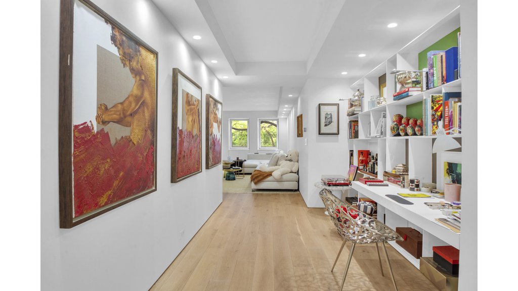 923 Fifth Avenue, Unit 2C photo 3