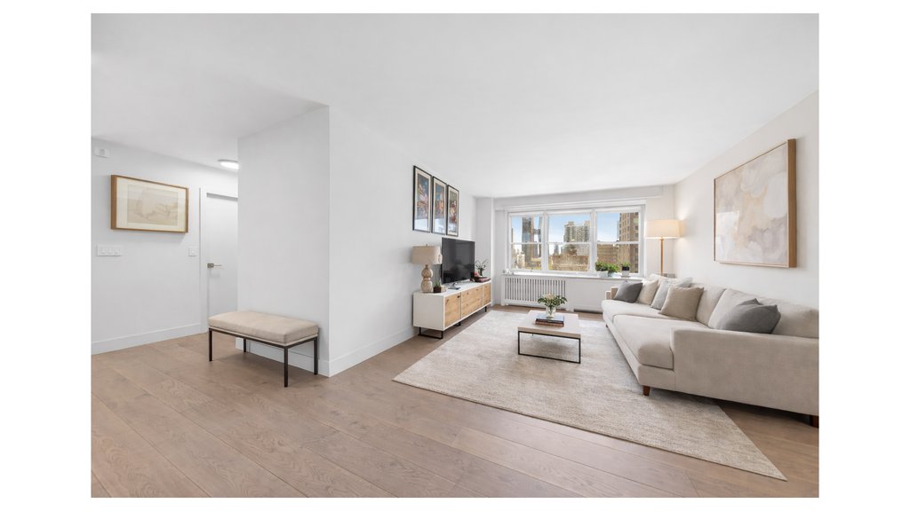 166 East 35th Street, Unit 12E