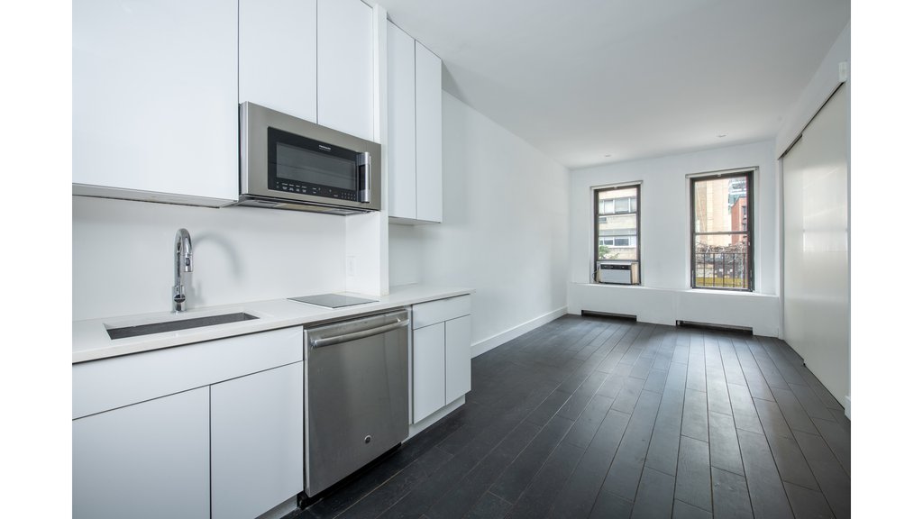 237 East 54th Street, Unit 2B