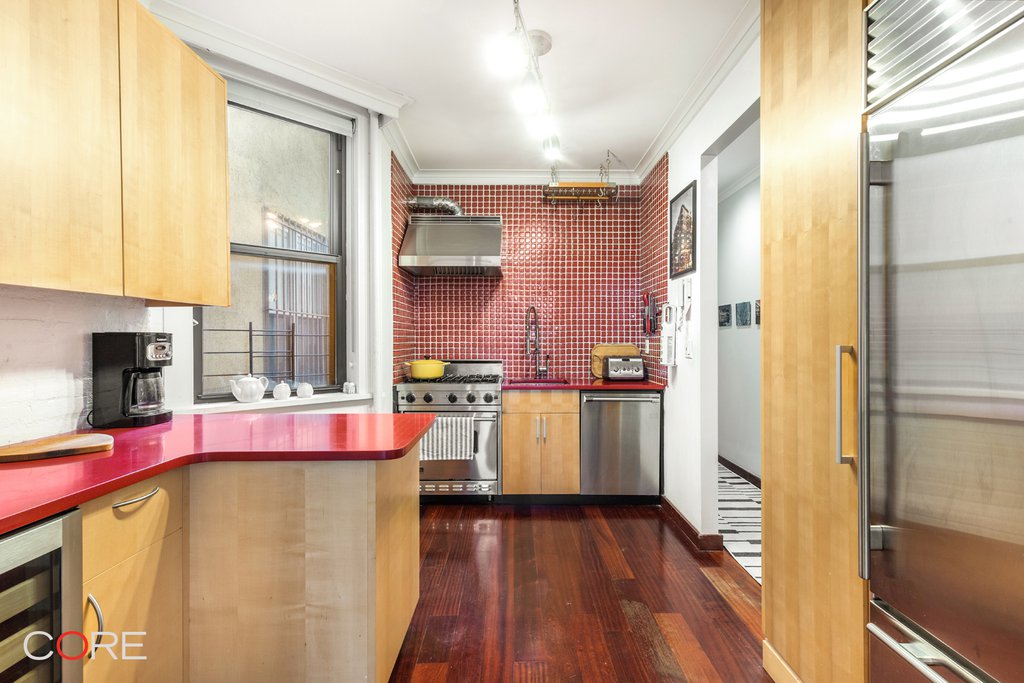 241 East 7th Street, Unit 5A photo 3