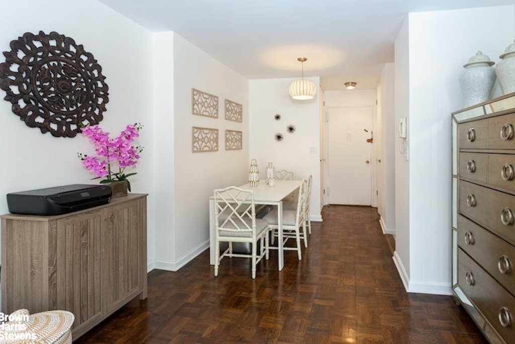 210 East 15th Street, Unit 5H photo 3