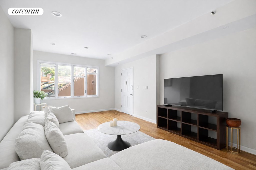 11 West 131st Street, Unit C1
