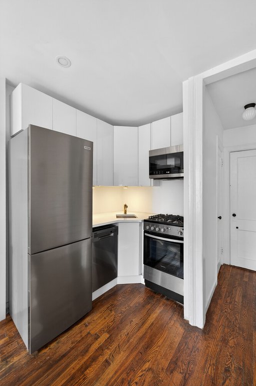 88 Horatio Street, Unit 3C photo 9