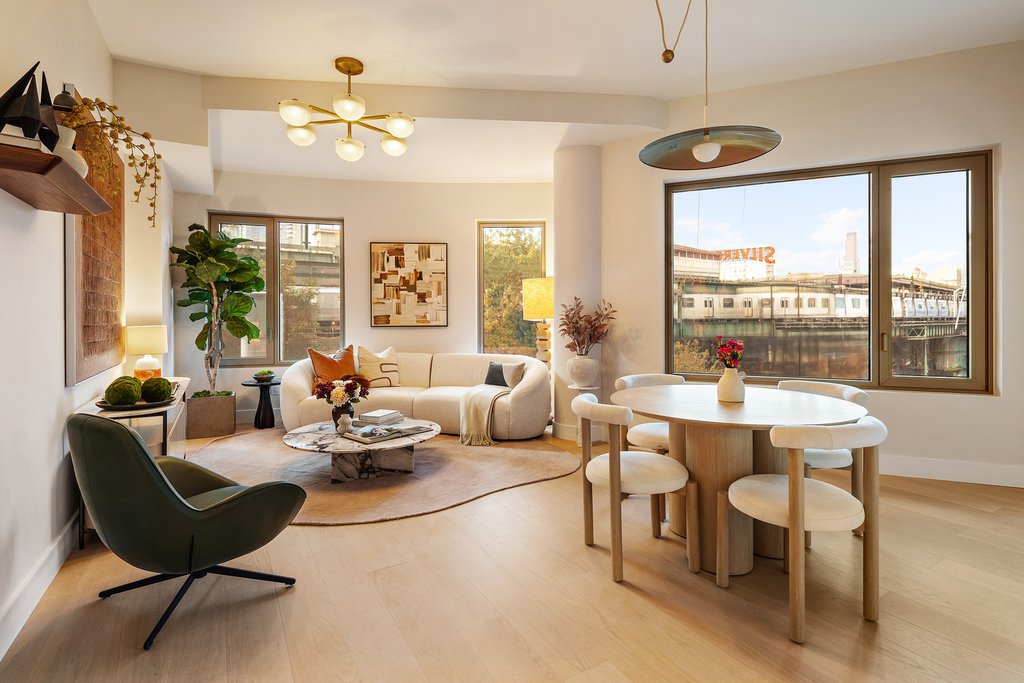 24-01 Queens Plaza North, Unit 1402