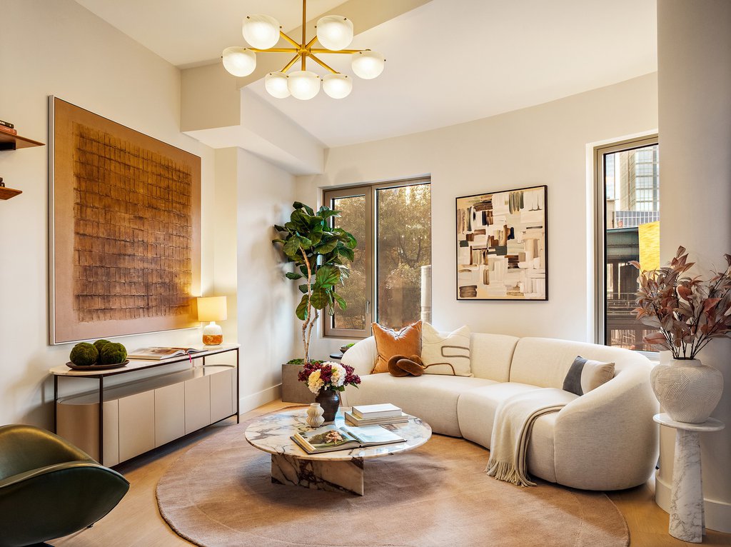 24-01 Queens Plaza North, Unit 1402 photo 2