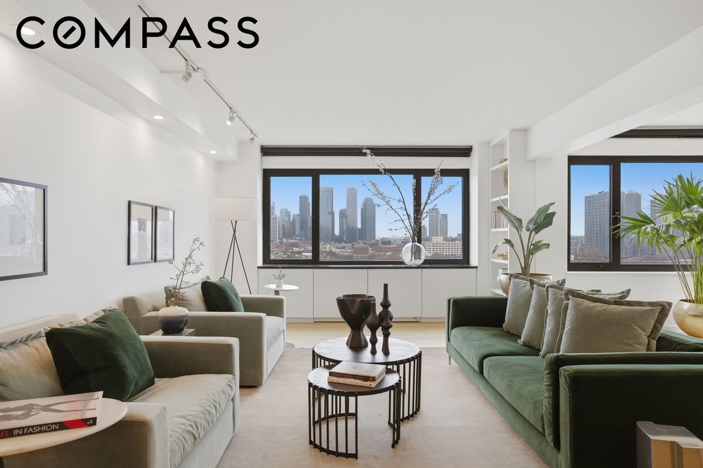45 Sutton Place South, Unit 12L photo 3