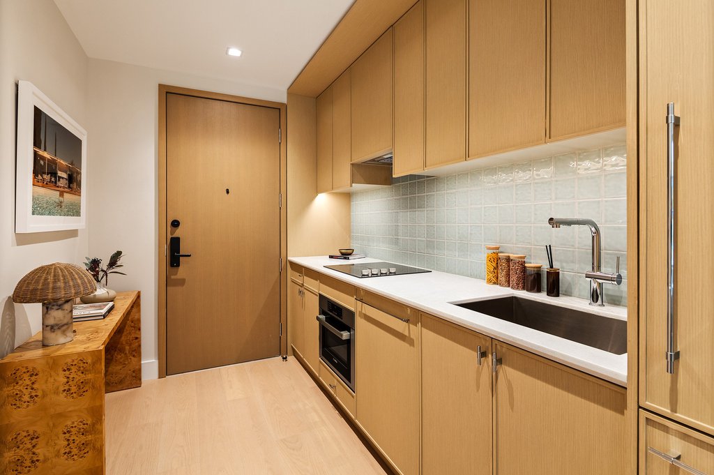 24-01 Queens Plaza North, Unit 1405 photo 2