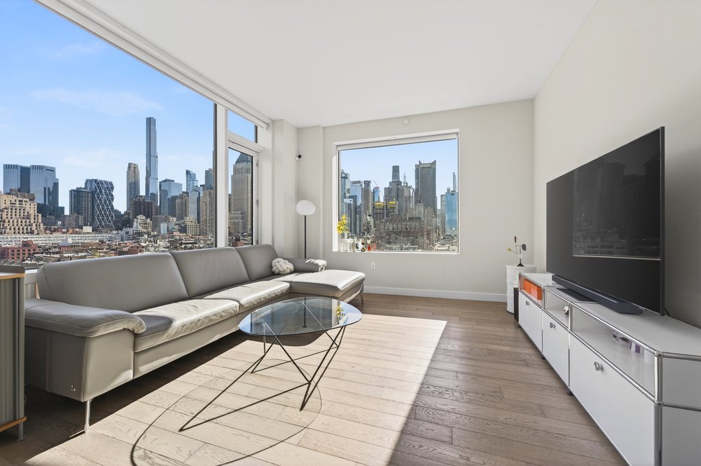 505 West 43rd Street, Unit 14A