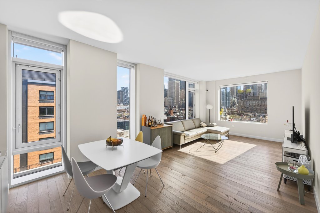 505 West 43rd Street, Unit 14A photo 5