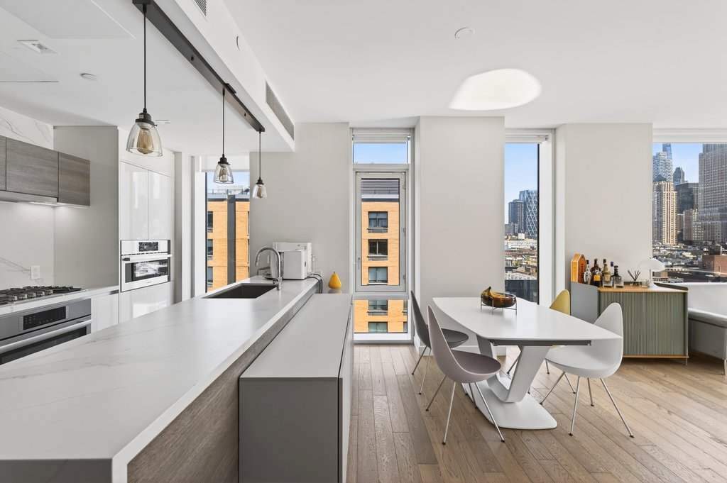 505 West 43rd Street, Unit 14A photo 6