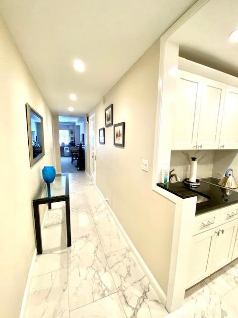 111 East 56th Street, Unit 907 photo 4