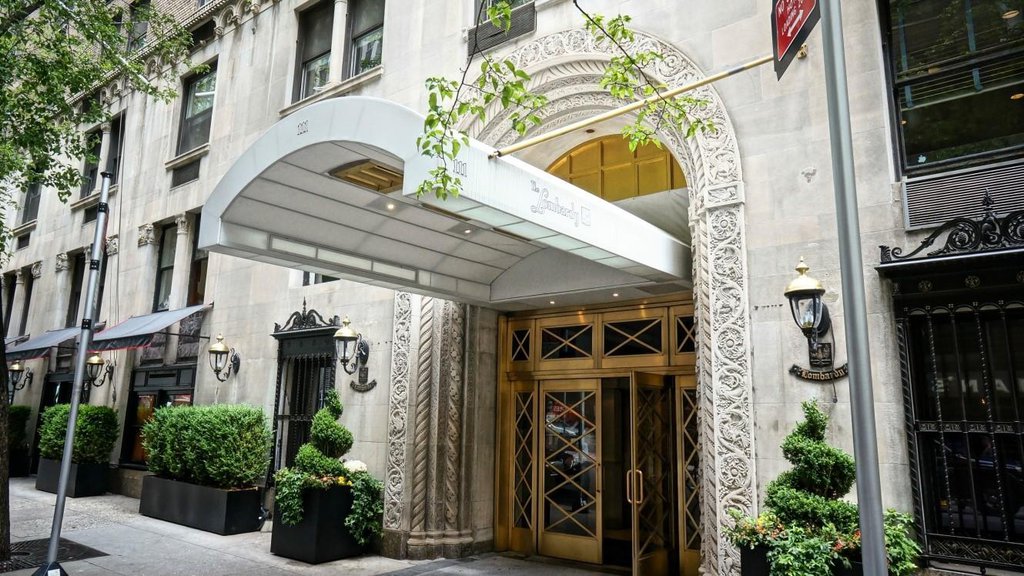 111 East 56th Street, Unit 907 photo 9