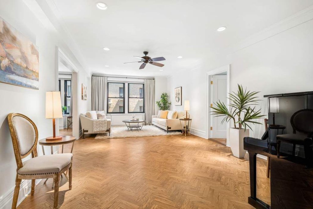 755 West End Avenue, Unit 8A photo 3