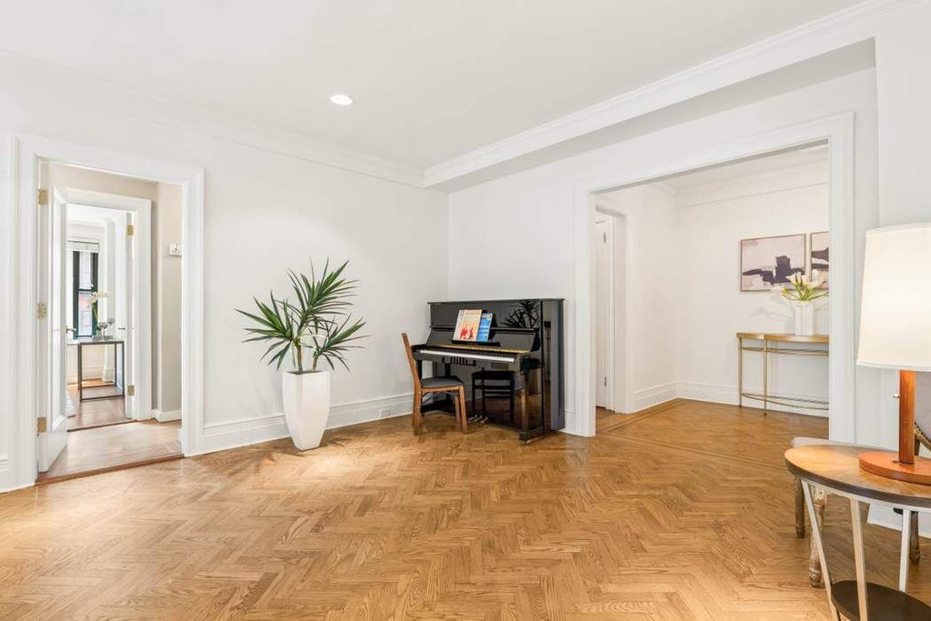 755 West End Avenue, Unit 8A photo 5