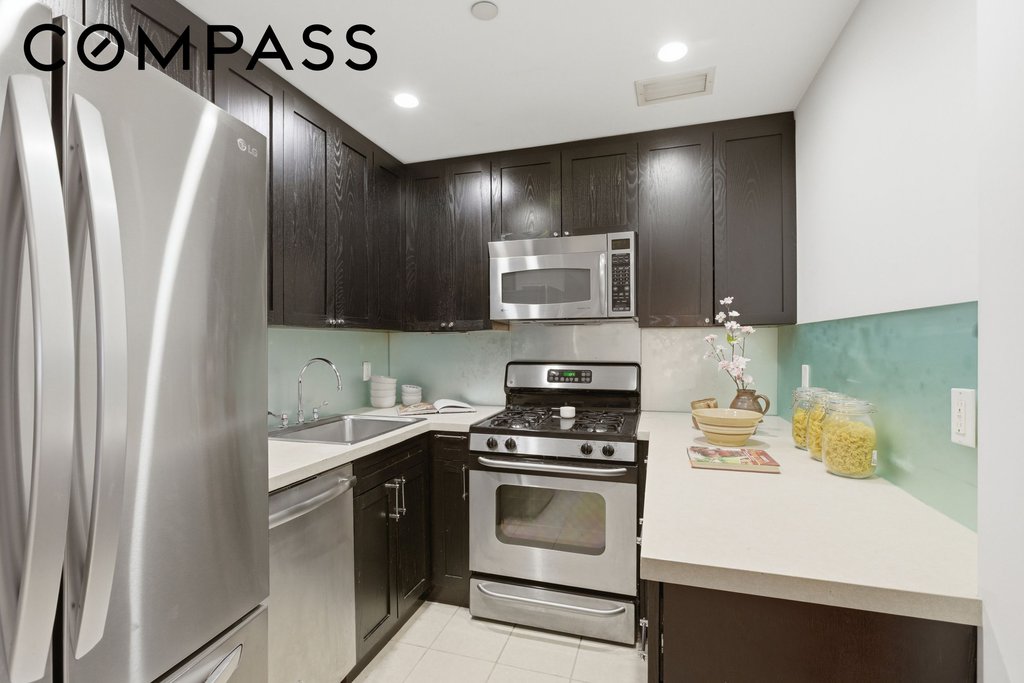 145 Park Place, Unit 3D photo 7