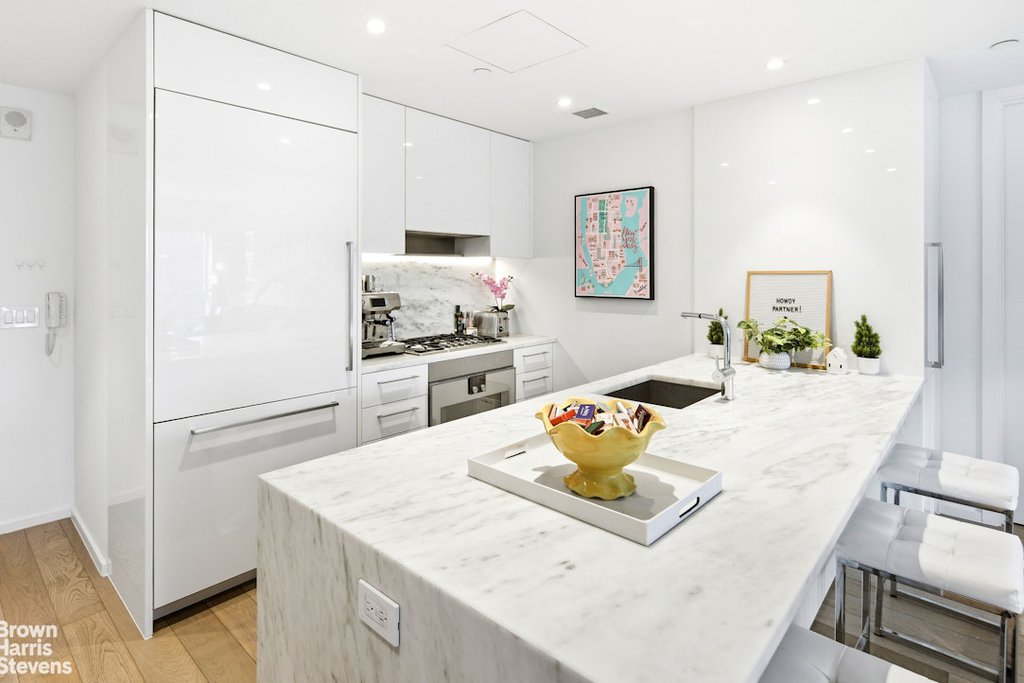 150 East 23rd Street, Unit 14C photo 3
