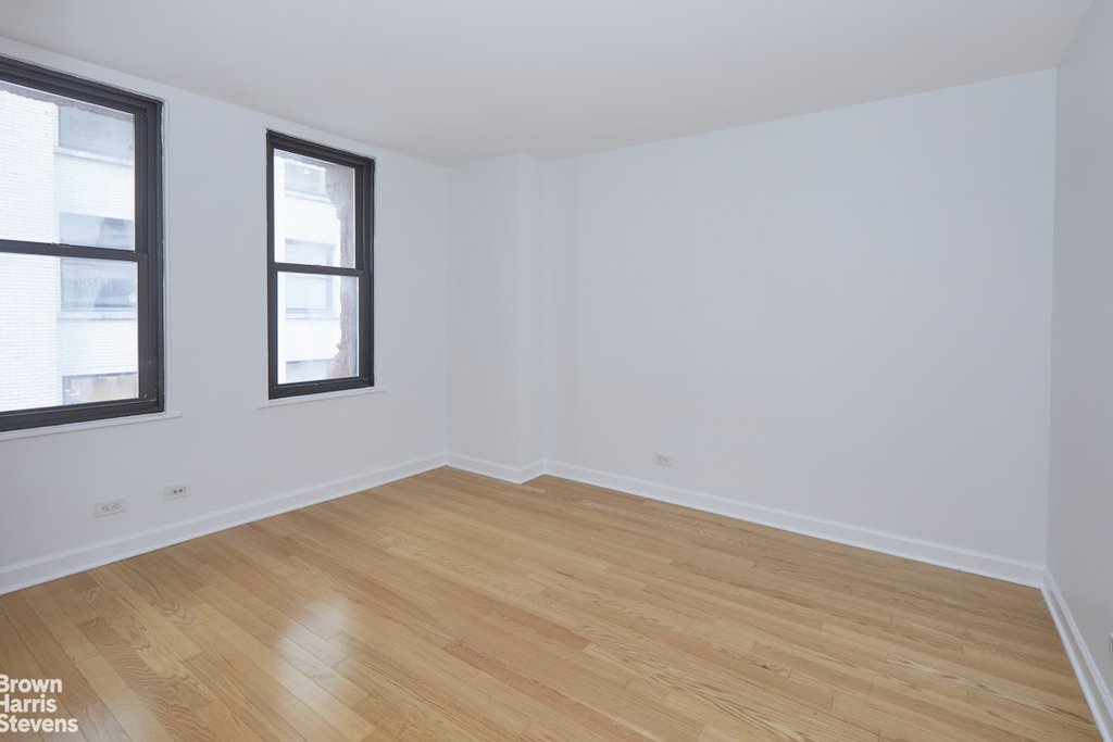 56 Pine Street, Unit 10F photo 5