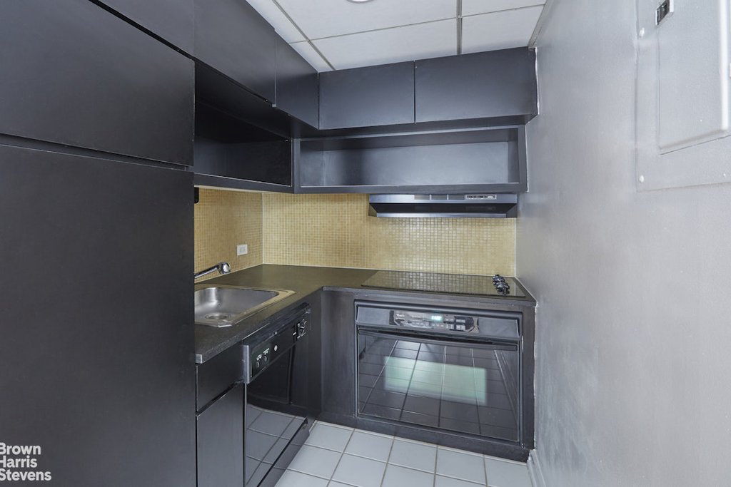 56 Pine Street, Unit 10F photo 7