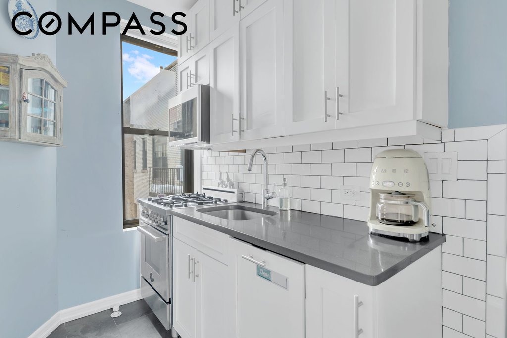 545 West 111th Street, Unit 10G photo 3