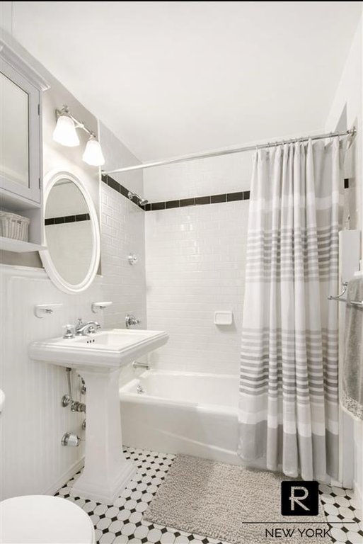 305 West 55th Street, Unit 3A photo 5