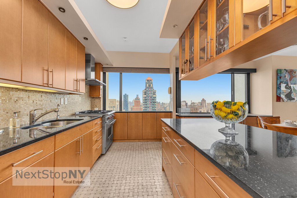 300 East 59th Street, Unit PH06 photo 6