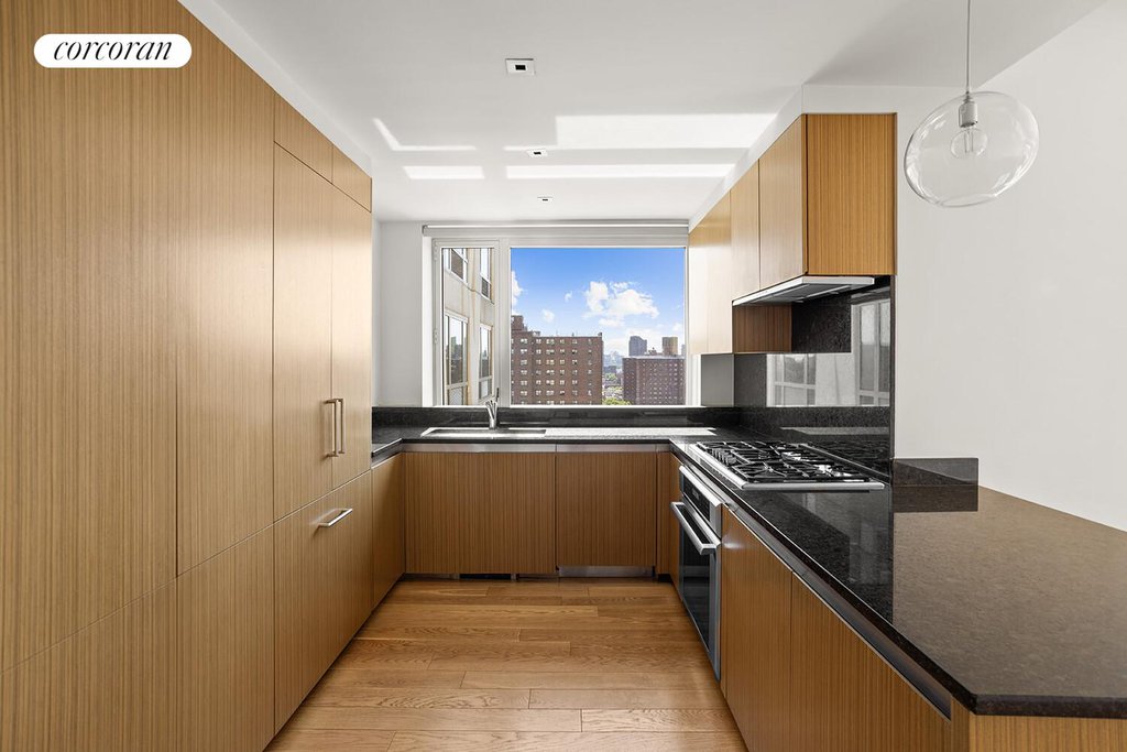 1280 Fifth Avenue, Unit 16C photo 4