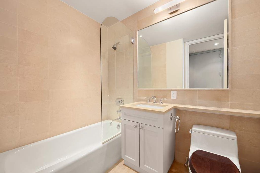 80 Columbus Circle, Unit NT73B photo 13